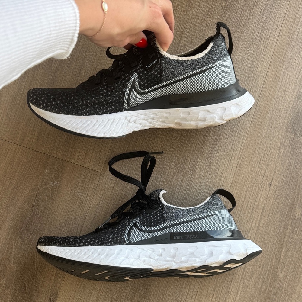 Nike Black and Grey Knit Running Sneakers
